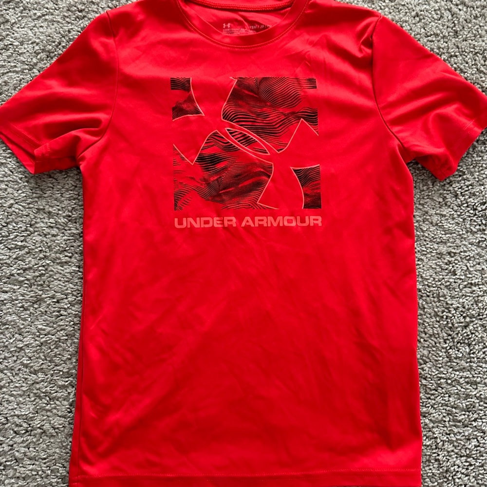 Under Armour Boys Shirt YSM- red